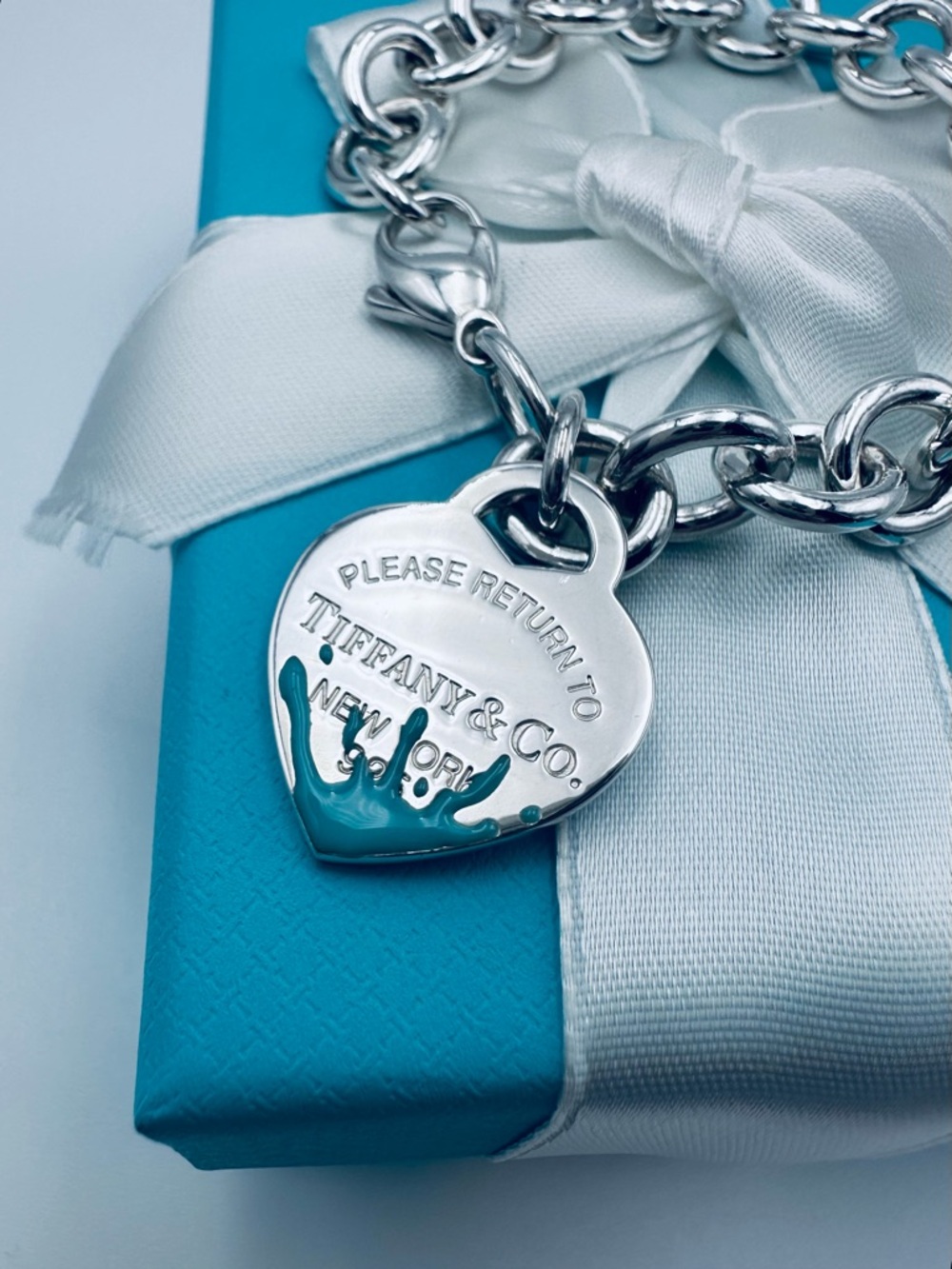 7” Return To Tiffany & Co. Blue Splash Heart Tag Bracelet in Silver w Packaging - Picture 3 of 10